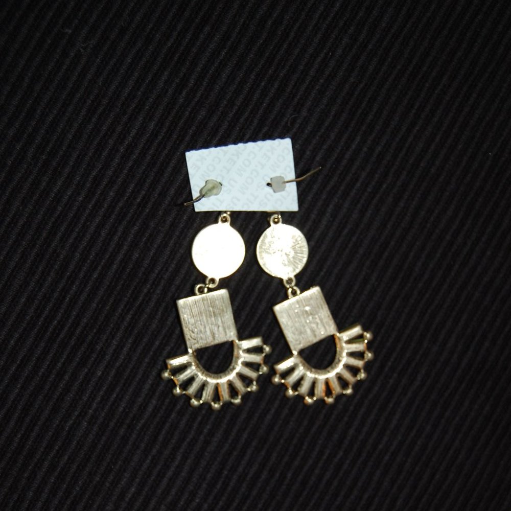 STATEMENT EARRINGS-Blue/Black/Yellow & Red Wire Earrings - Picture 12 of 12